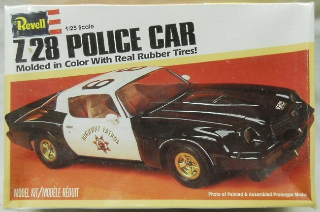 Revell 1/25 Chevrolet Camaro Z28 Police Car CHips California Highway Patrol, 7210 plastic model kit